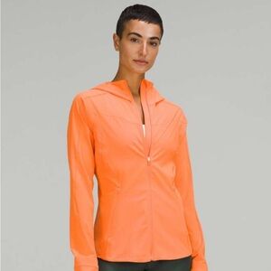 LULULEMON MIST OVER WINDBREAKER STYLE #W4BSRS